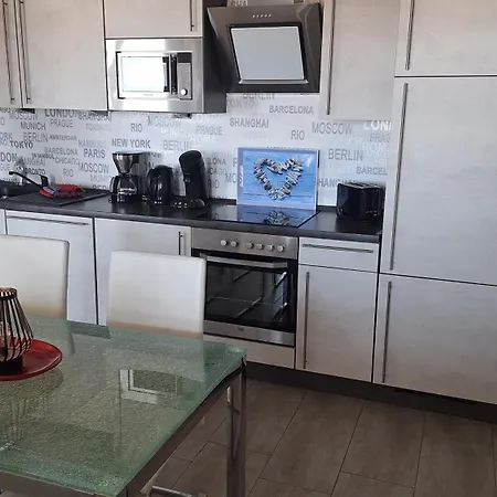 Luxussuite 1a Meerblick, Maritim Residenz, 22er Stock, Modernes Styling, Am Apartman *