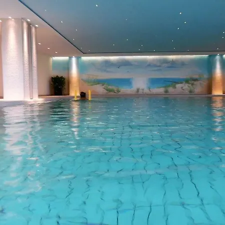 Luxussuite 1a Meerblick, Maritim Residenz, 22er Stock, Modernes Styling, Am Appartement Lübeck