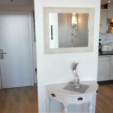 Appartement Luxussuite 1a Meerblick, Maritim Residenz, 22er Stock, Modernes Styling, Am Lübeck