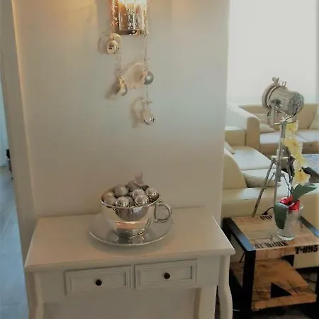 Luxussuite 1a Meerblick, Maritim Residenz, 22er Stock, Modernes Styling, Am Lübeck